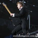 THE HIVES10