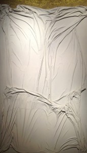 Kenneth Kemble,  Por qué me temes tanto si ni siquiera soy humano?, 1961, tela de algodón encolada, enduído, óleo sobre hardboard, 180 x 100 cm