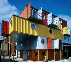 vivir-en-un-container-container-city.-londres.-con-la-reconversion-de-contenedores-de-barcos-uti